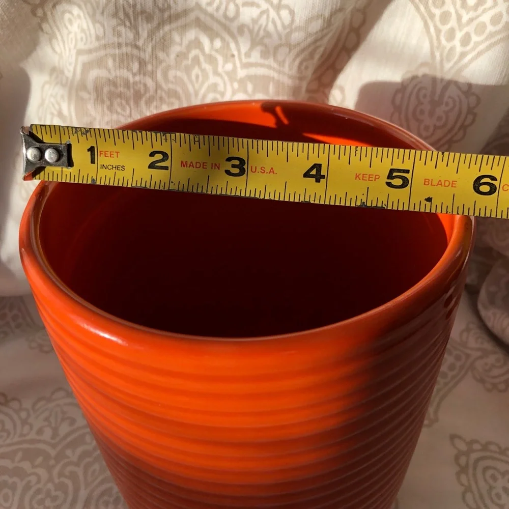 Pier 1 imports~ Ribbed Orange Glaze Dolomite Ceramic Planter 7”x5.5”